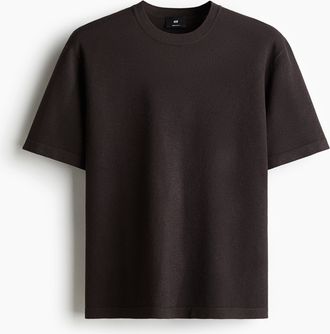 H&M Gestricktes T-Shirt in Regular Fit - Dunkelbraun