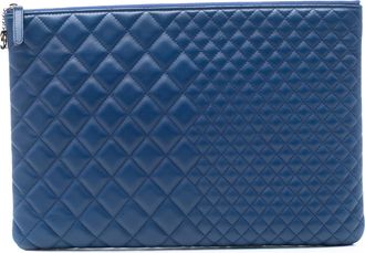 Chanel Tweedehands Cc Bi Gequilted Lamshawl O Case Clutch