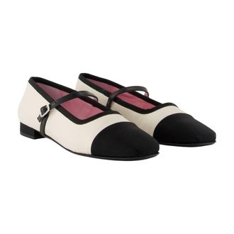 Carel Womens Gisele Ballet Flat White Calfskin