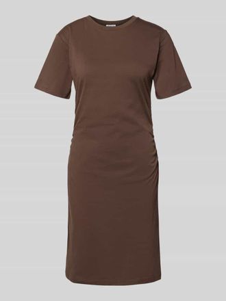 Jake*s Casual Knielanges T-Shirt-Kleid mit Rundhalsausschnitt in Dunkelbraun, Gr&ouml;&szlig;e XXL
