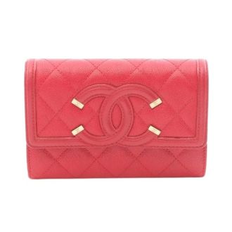 Chanel Pre-owned Wallets, female, Red, Size: ONE SIZE Pre-owned CC Filigree Grained Calfskin Bifold Wallet