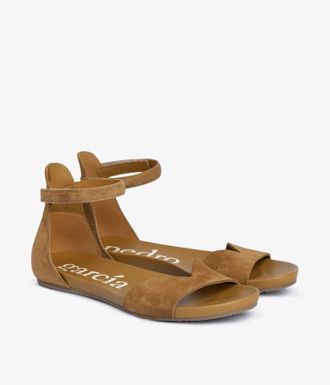 Pedro Garcia Brown suede anatomical flat sandal | Jedda | Fall-winter 26 |