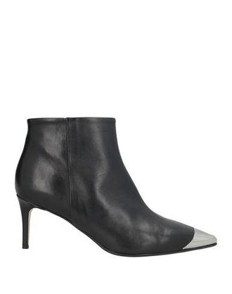 Anna F. Ankle boots