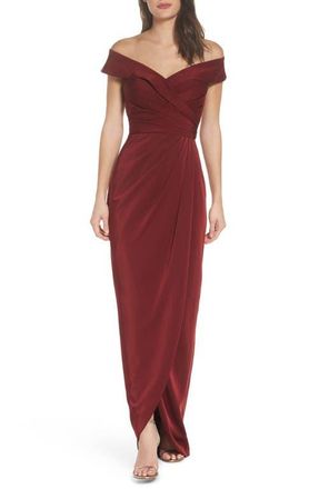 La Femme Long Jersey Dress with Ruching and Cap Sleeves in Burgundy at Nordstrom, Size 14