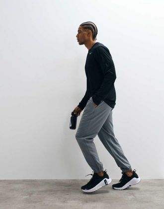 Nike Form Dri-FIT - Joggers affusolati grigi-Grigio