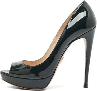 Prada Lakleren pumps met open neus - Groen