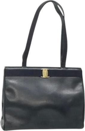 Ferragamo Pre-owned Shoulder Bags, female, Black, Size: ONE SIZE Pre-owned Leather handbags