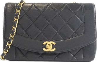 Chanel Leather Shoulder Bag (Pre-Owned)