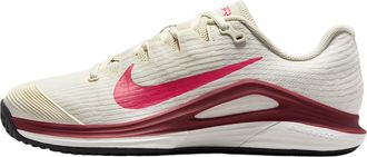 Nike Nike Vapor 12 Womens Clay Court Tennis Shoes (Pale Ivory/Sail/Team Red/Rush Pink), Pale Ivory/Sail/Team Red/Rush Pink, 3.5 UK