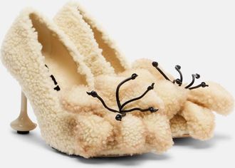 Loewe Toy floral-appliqu&eacute; shearling pumps