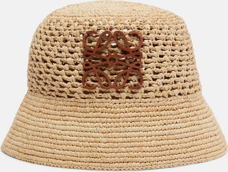 Loewe Cappello a secchiello Anagram in rafia