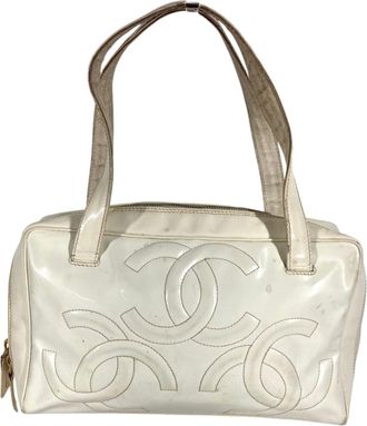Chanel White Leather Shoulder Bag Tote Bag (Pre-Owned)