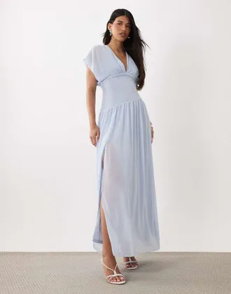 Tfnc Vestito lungo in chiffon blu polvere con scollo a V e vita scesa asimmetrica sul retro
