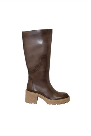 Eric Michael Sarita In Taupe