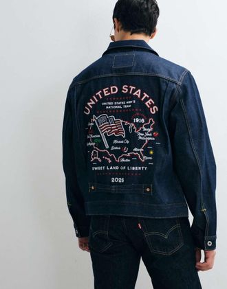 Levi's USA - Giacca in denim lavaggio scuro con ricamo sul retro-Blu