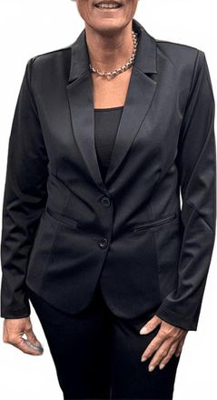 Yest Riv Essential Blazer In Black