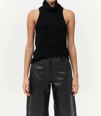 St.Agni Cashmere Blend Top In Black