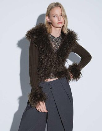 I.AM.GIA Cressida cardigan in maglia compatta con bordo effetto pelliccia sintetica e zip in oliva-Verde