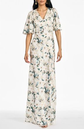 Sachin & Babi Mae Floral Flutter Sleeve Gown in Champagne Magnolia at Nordstrom, Size 22W