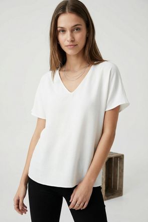 Only Carmakoma Shirtbluse ONLY CARMAKOMA CARMETTA LIFE V-NECK SS TOP WVN NOOS, Damen, Gr. 42, cloud dancer, Jersey, Obermaterial: 100% Polyester, unifarben, regular 