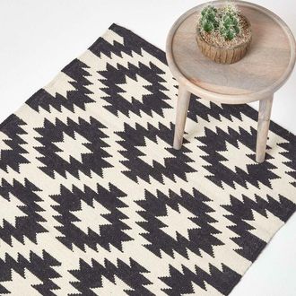 Homescapes Homescapes - Zurich Handwoven Black and White 100% Cotton Geometric Pattern Kilim Rug, 160 x 230 cm