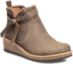 B&oslash;rn Vaughn Distressed Suede Bootie in Taupe Distressed Leather at Nordstrom Rack, Size 6.5