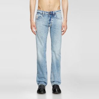 Diesel Regular Jeans Low Waist 1985 Larkee, Light blue, Button fly