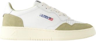 Autry Medalist Low Sneakers