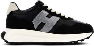 Hogan logo-patch low-top sneakers - women - Leather - 35.5 - Black