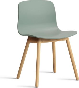 HAY About A Chair AAC 12, Eiche lackiert / fall green 2.0 (Kunststoffgleiter)