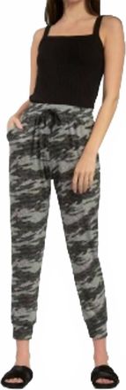 Elan Ties On Waist Joggers In Olive Camo