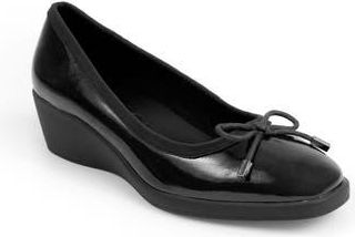 Aerosoles Tema Ballet Wedge Pump in Black Crinkle Faux Leather at Nordstrom Rack, Size 5