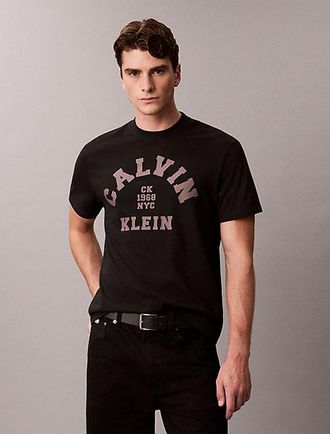 Calvin Klein Camiseta holgada universitaria con logo gr&aacute;fico