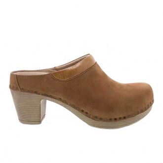 Dansko Womens Sammy Mule In Tan Nubuck