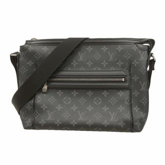 Louis Vuitton Black Shoulder Bag (Pre-Owned)
