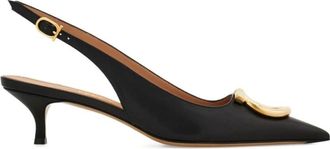 Ferragamo Zwarte Kittenhak met Goudkleurige Gesp - Dames - Pumps - Zwart - 39 EU - Schoenen