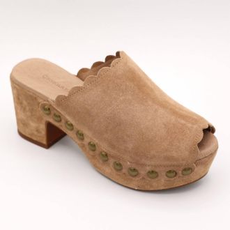 Chocolat Blu Womens Genessis Platform Clog In Taupe