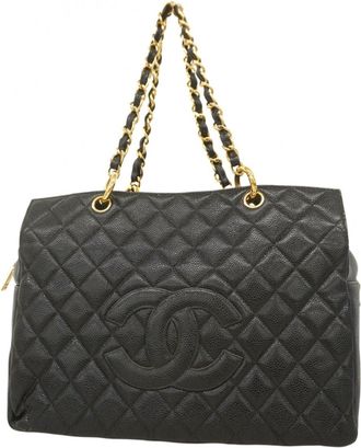Chanel Grained Calfskin Shoulder Bag (Pre-Owned)