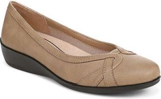 Life Stride Infinite Loafer in Taupe at Nordstrom, Size 8.5