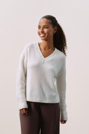 Naked Cashmere Off Gauge Long Sleeve V-Neck in Ecru at Nordstrom, Size X-Small