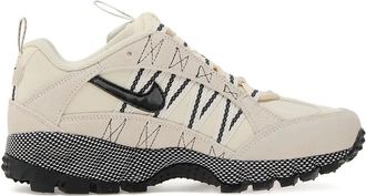 Nike Air Humara sneakers met contrasterende zool - Beige