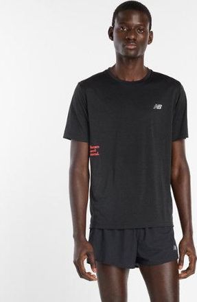 New Balance Uomo Athletics Graphic T-Shirt in Nero, Maglia di Poliestere, Taglia 2XL