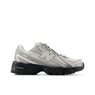 New Balance Kids 740 Lace in Grey Synthetic, size 3.5