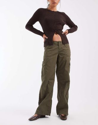 Hollister pantaloni a gamba larga a vita bassa con vita regolabile color khaki-Verde