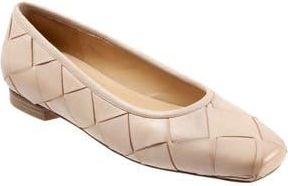Trotters Hanny Flat in Ivory Leather at Nordstrom Rack, Size 9.5