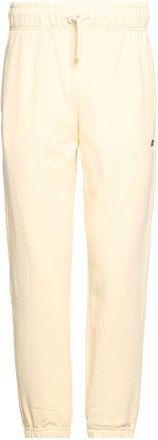 New Balance BOTTOMWEAR - Pantaloni su YOOX.COM