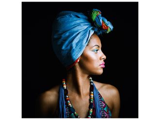 Schubiger M&ouml;bel Digitaldruck auf Acrylglas Sch&ouml;nheit mit Blauem Turban