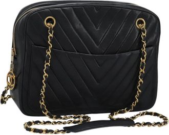 Chanel V Stitch Leather Black Leather Bag (Pre-Owned)