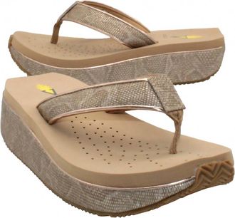 Volatile Womens Neville Sandal In Champagne