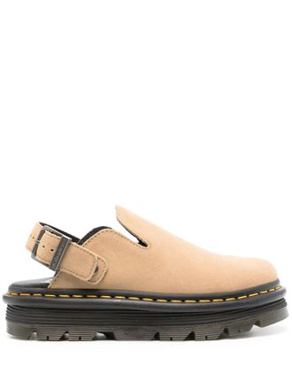 Dr. Martens Il dottor Martens Zebzag Mule è un membro di